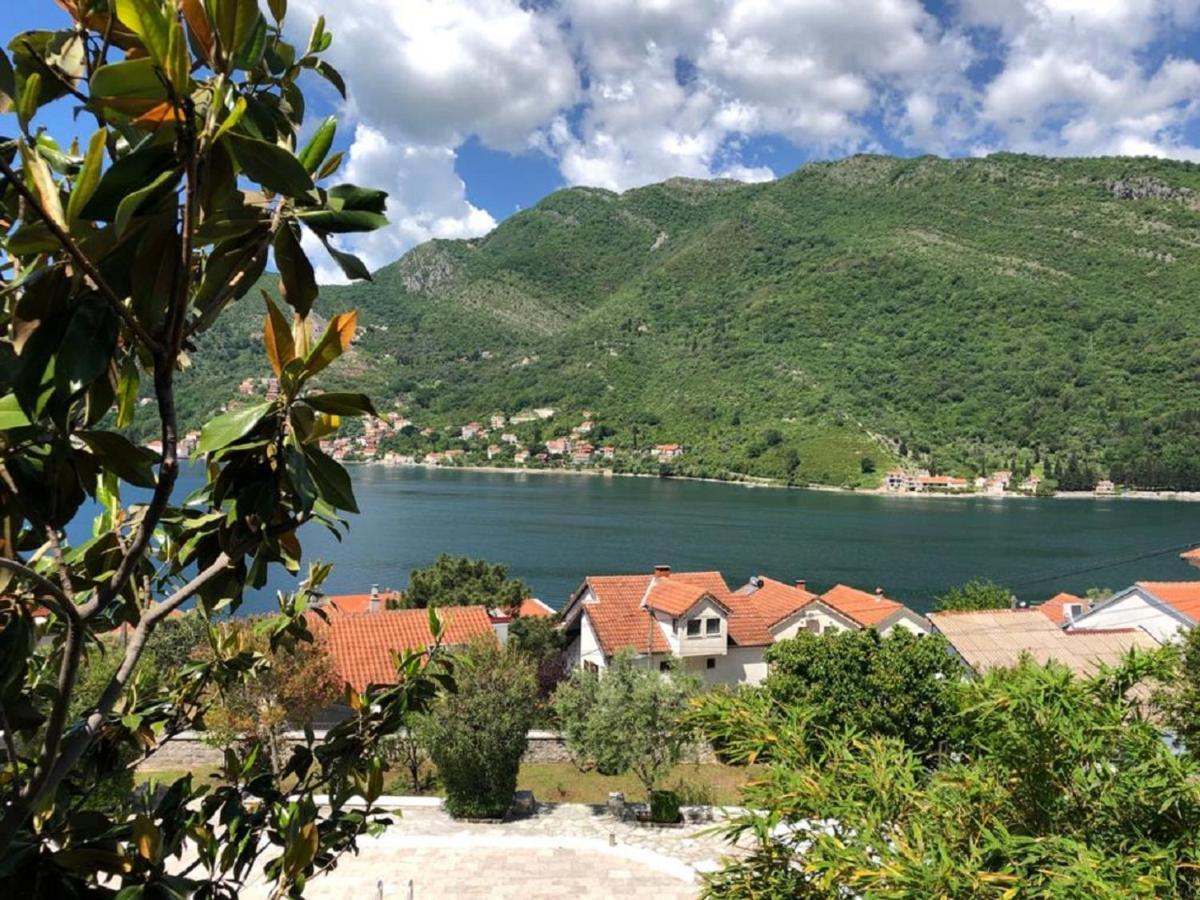 Apartments Todorovic Tivat Ngoại thất bức ảnh