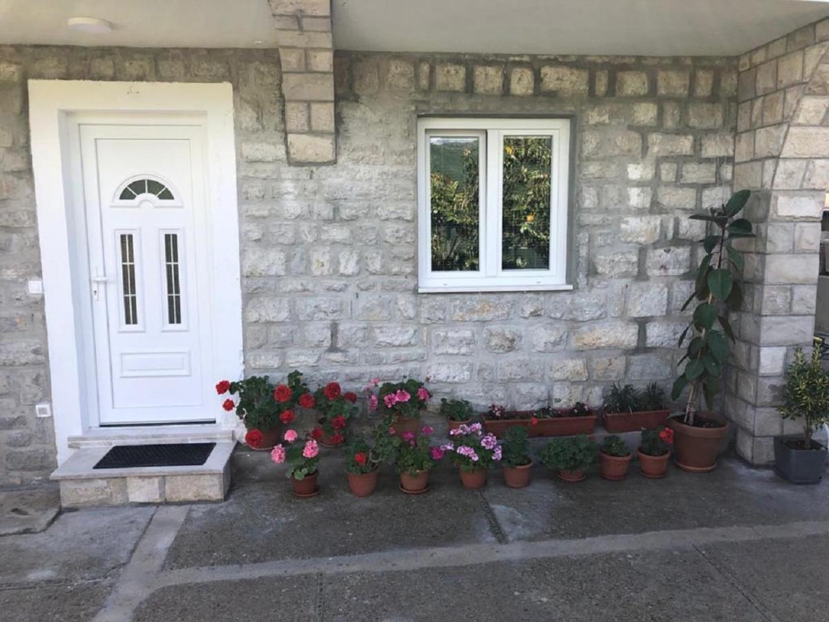 Apartments Todorovic Tivat Ngoại thất bức ảnh