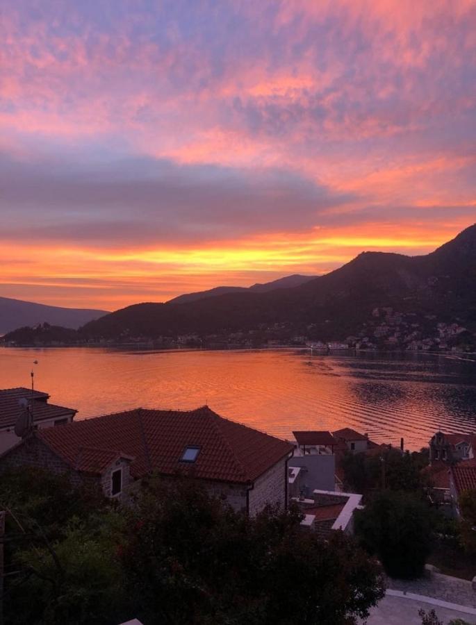 Apartments Todorovic Tivat Ngoại thất bức ảnh
